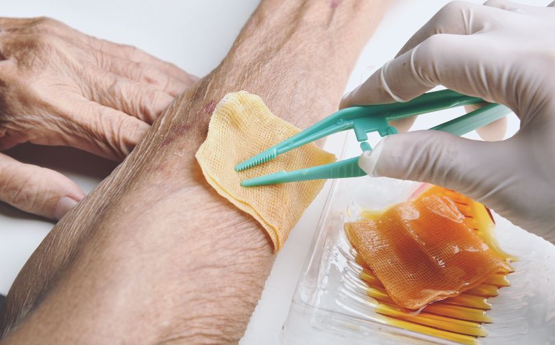 Neosporin vs Betadine: Comparing Efficacy of Povidone Iodine and Neosporin