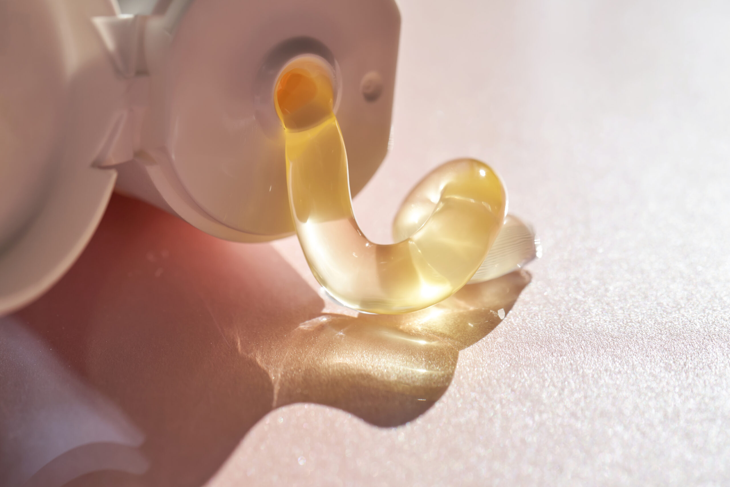 The gel texture of the cosmetic product.