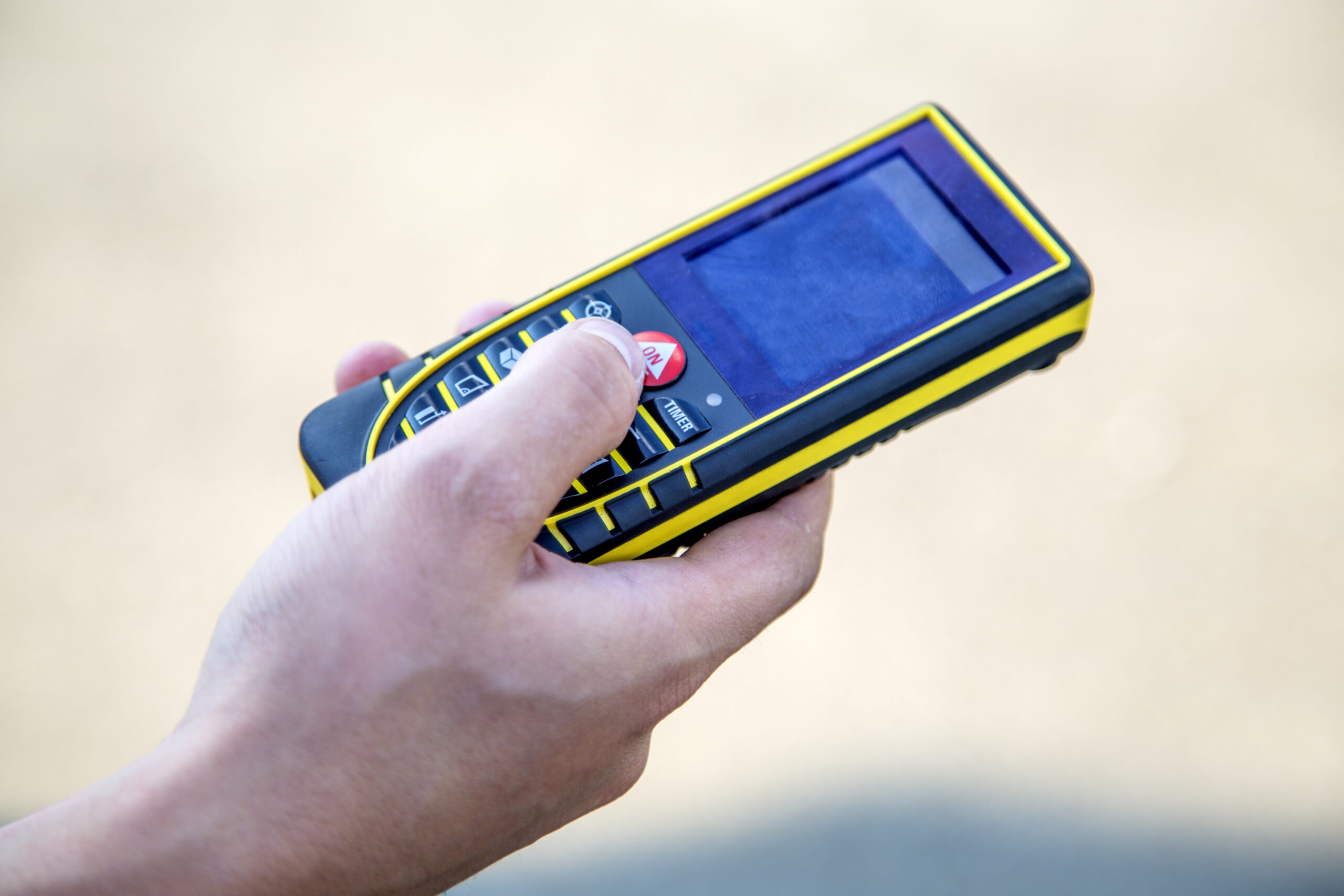 Laser electronic measuring tool